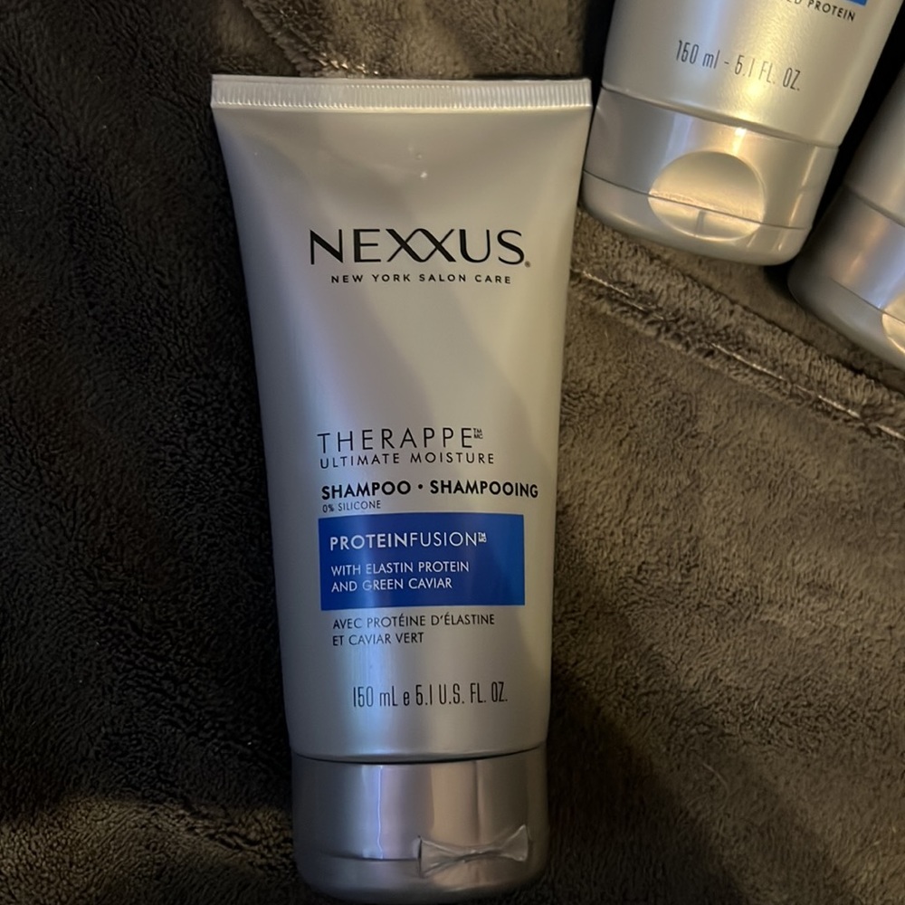 Shampoo - Picture 3 of 3
